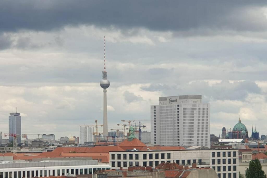 Studio Apartment Uber Den Wolken Berlin Exteriör bild