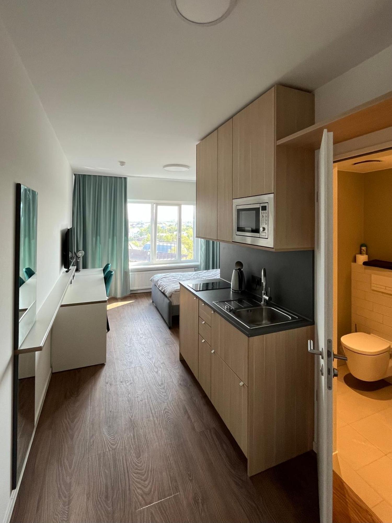 Studio Apartment Uber Den Wolken Berlin Exteriör bild